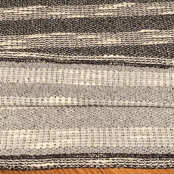 Vince Camuto Raised Threads 3/4 Sleeve Top - Picture 9 of 10